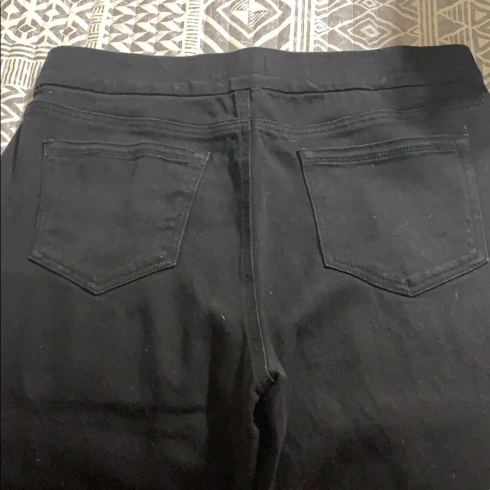 Capris - Picture 3 of 3